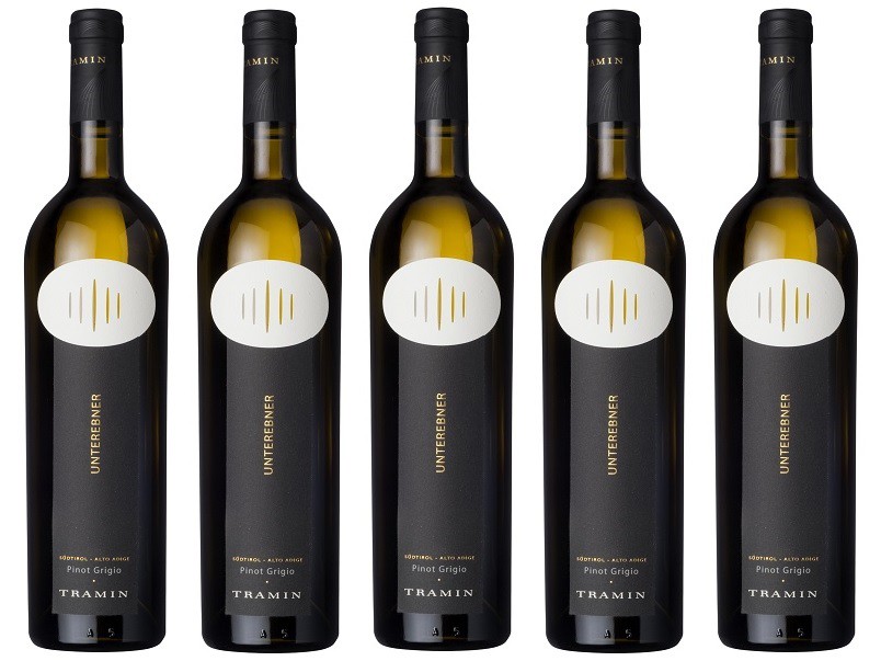 Pinot Grigio Unterebner z vinárstva Cantina Tramin mimoriadne ohodnotený Decanterom.